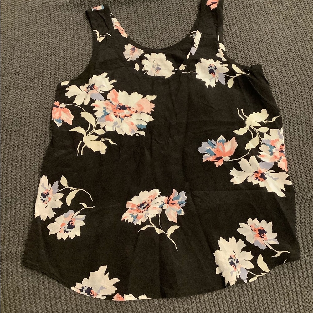 100% silk Joie Floral tank